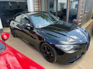 UTILISÉ LHD/RHD 2018 ALFA ROMEO GIULIA - Product Image 3