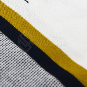 เสื้อยืดผู้ชายสีทึบพร้อมลายพิมพ์ไม่ซ้ำใครแห้งเร็วและทนทานสำหรับสวมใส่กลางแจ้งดีไซน์ล่าสุด - Product Image 4