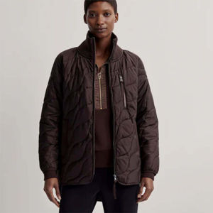 Chaqueta acolchada de mujer con logotipo personalizado de última moda, chaqueta de burbuja informal para mujer, chaqueta de invierno acolchada bomber acolchada para mujer - Product Image 5