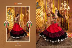 Coton Viscose spécial Navratri de qualité supérieure avec fil et miroir Fabricant Lehenga Choli de Surat - Product Image 6