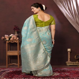 Sari de seda Royal Dola con intrincado diseño tejido Zari - Product Image 2