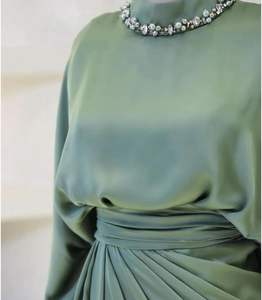 Abaya de luxe en soie de Dubaï, robe élégante pour adultes, vêtements musulmans modestes à manches longues, fabrication artisanale, confortable à porter - Product Image 3