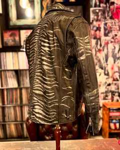 Veste en Cuir Verte Décontractée à Fermeture Éclair de Haute Qualité pour Homme Logo Personnalisé en Relief Créateur Vierge Pure Grande Taille Veste pour Homme - Product Image 4