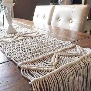 Camino de mesa de algodón bohemio hecho a mano con borlas, macramé, decoración de ganchillo para mesa de comedor, acento rústico y elegante para el hogar - Product Image 1