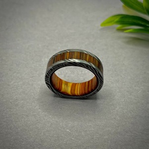 Bague de mariage pour homme en bois de baril de whisky de Damas, cadeau d'anniversaire pour mari - Product Image 4