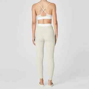 Conjunto de Yoga de dos tonos personalizado OEM, Sujetador deportivo recortado y mallas de tiro alto, conjunto de entrenamiento de 2 piezas para mujer - Product Image 5