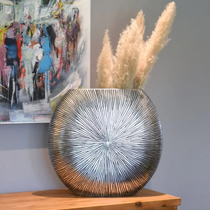 Vase à fleurs en métal fini argent Vases décoratifs de table Accessoires décoratifs pour la maison - Product Image 6