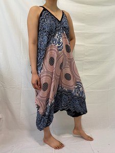 Combinaison formelle d'été pour femme en 100% coton de haute qualité, col en V, style streetwear, tie-dye, à bretelles et pantalon large - Product Image 6