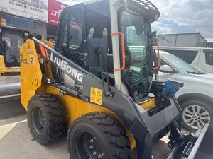 รถตักล้อยาง LIUGONG 365B รุ่นใหม่เอี่ยม ขนาดกะทัดรัด รับน้ำหนักได้ 720 กก. ได้รับการรับรองมาตรฐาน CE มีอุปกรณ์เสริมให้เลือกมากมาย - Product Image 4