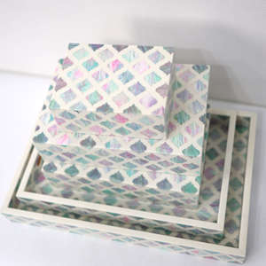 Caja de Almacenamiento de Joyas Decorativa Geométrica Rectangular Hecha a Mano con Incrustaciones de Nácar Blanco y Verde, Material MOP, Incrustaciones de Concha de Madreperla - Product Image 3