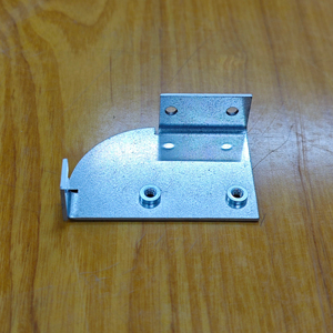 Tôle personnalisée pour l'automatisation industrielle avec processus de pliage et d'estampage conçu pour faciliter l'assemblage et la durabilité - Product Image 5