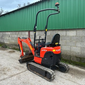 Miniexcavadora Compacta Kubota U10-3 con Asiento y Cucharón para Trabajos Agrícolas, de Jardinería y Construcción - Product Image 4