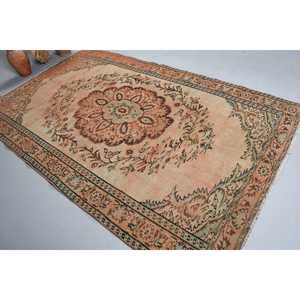 Grand tapis turc vintage de 5,6 x 8,8 pieds, tapis en laine orange style sud-ouest - Product Image 1