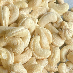 กล่องดีบุกเม็ดมะม่วงหิมพานต์ Ww240จากเวียดนาม20กก. - Product Image 1