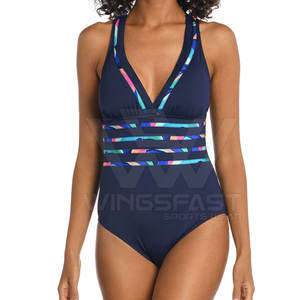 Maillot de bain une pièce confortable pour femme, respirant, à contraste de couleurs, avec logo frontal, séchage rapide, durable et sans coutures - Product Image 1
