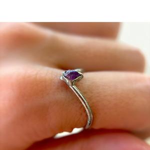 แหวนเงินทำมือ92.5ทำด้วยมือที่มีน้อยซาธิสต์ดิบเครื่องประดับวันเกิดรูปตัววีสำหรับผู้หญิง - Product Image 4