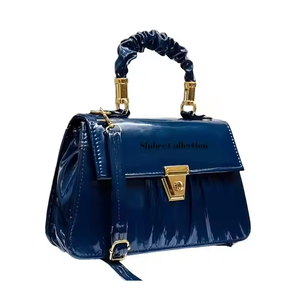 กระเป๋าสะพายหนังเทียมน้ำหนักเบามีสไตล์พร้อมซิปปิดสำหรับผู้หญิงดีไซน์กะทัดรัดสำหรับใช้ในชีวิตประจำวันและนอกสถานที่แบบลำลอง - Product Image 1