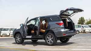 Nuevo/USADO Toyota Fortuner 2022, Cámara Trasera 360, Capacidad de Carga 31-40T, Emisión Diésel/GAS, Automático - Product Image 3