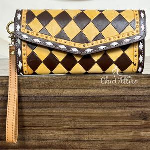New Arrival Women's Hand Tooled Checkered Leather <b>Card</b> <b>Holder</b> Clutch 2026 Trendy Genuine Cow Leather Hand Purse With Wristlet - Product Image 1