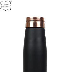 Nouvelle conception de bouteille d'eau en cuivre pur faite à la main, bouteille d'eau en cuivre imprimée, bouteille en cuivre noir mat, design décoratif - Product Image 2