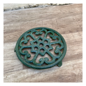 Salvamanteles de forma redonda de aluminio y Metal único con diseño de flores, alfombrillas y almohadillas decorativas de lujo, salvamanteles para utensilios de cocina disponibles - Product Image 4