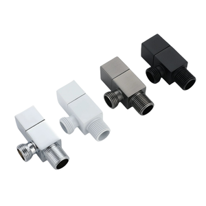 WC carré au design moderne avec un aspect délicat pour les hôtels et les salles de bain, robinet d'angle en laiton chromé 2/1 - Product Image 1