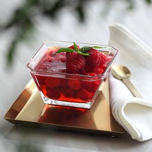 Bol artisanal de style unique avec fini texturé à la main utilisé pour servir des fruits décor de table - Product Image 4