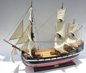 MODÈLE DE BATEAU HECTORS Cadeau fantaisie en bois fabriqué à la main - Product Image 6