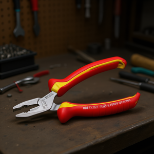 Pince combinée 1000V Usag haute tension pour diverses tâches - Product Image 3