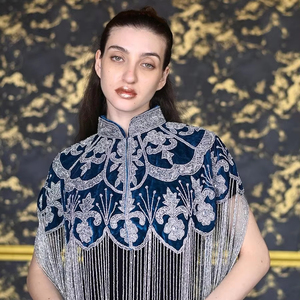 Robe de soirée élégante en mousseline de soie avec décorations perlées et pailletées ajoutant une touche luxueuse à votre tenue de club élégante - Product Image 1