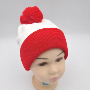 Gorro Jacquard de punto a rayas rojas y blancas con logotipo personalizado, gorros de Papá Noel para mujeres y hombres, escena navideña - Product Image 6