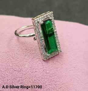 Bague de fantaisie en diamant américain dernière bague élégante à la mode ton argent blanc AD clouté bague réglable pour femmes et filles - Product Image 3