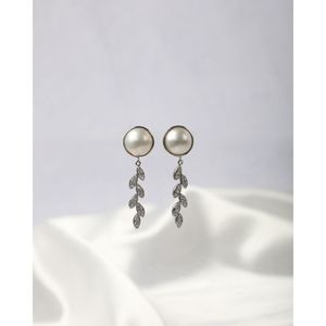 Pendientes de Perlas Naturales Elegantes - Product Image 1