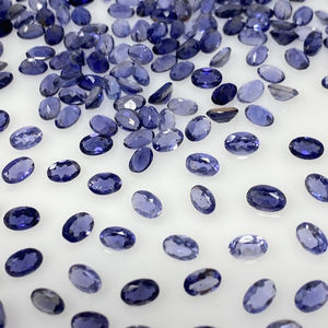 Grado superior 100% Piedra preciosa de iolita natural Calibración de corte ovalado Limpie el interior Piedras preciosas de iolita natural Producto a granel OEM personalizado - Product Image 1