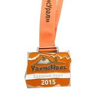 Médaille de récompense personnalisée de triathlon de souvenir en métal avec lanière