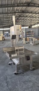 Grande machine à scier les os sur pied pour usage commercial, équipement de découpe de viande congelée et de pattes de porc, coupe-os électrique pour cuisses de bœuf - Product Image 6