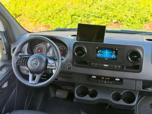 Mercedes-Benz Sprinter 3500 XD Cargo Tetto Alto con Passo di 170 Pollici, Usato del 2023, Basso Chilometraggio, Pulito, Pronto per la Spedizione in Tutto il Mondo - Product Image 2