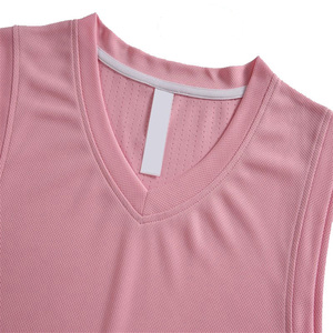 ชุดบาสเก็ตบอลแฟชั่นสุดฮิต ระบายอากาศได้ดี ผลิตจากโพลีเอสเตอร์ แบบยูนิเซ็กซ์ พร้อมโลโก้สั่งทำได้ มีตัวเลือกสีและขนาด แขนสั้น - Product Image 4