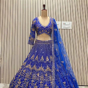 Ensemble Lahenga Choli Dupatta vintage, floral, longueur au sol, en filet doux, été, travail de codage naturel, sequins - Product Image 1