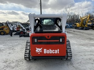 รถตักล้อยางมือสอง Bobcat T770 ปี 2023 เครื่องยนต์ Kubota รับน้ำหนักได้ 200 ตัน พร้อมมอเตอร์ PLC เกียร์ ปั๊ม และอุปกรณ์ตัดหญ้าสำหรับงานป่าไม้ - Product Image 5