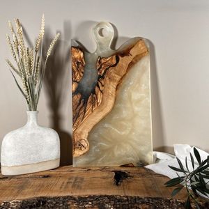 Picar madera y resina - Product Image 1