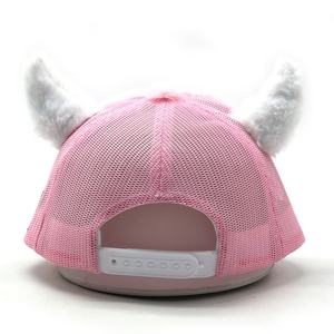 Gorras de Camionero de Terciopelo Afelpado de Dos Tonos con Diseño Nuevo OEM 2026, con Logotipo Bordado - Product Image 6