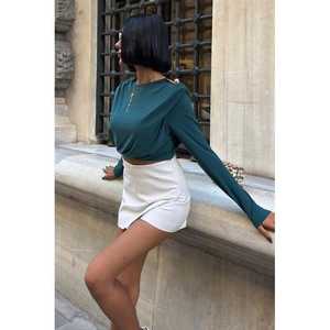 เสื้อเบลาส์แซนดี้เลอเชอร์พร้อมรายละเอียดด้านอุปกรณ์เสริมและบ่าเสริมฟองน้ำ 3479 - Product Image 3