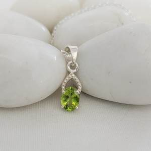 Pendentif en argent sterling plaqué or fait à la main avec péridot, pierre de naissance d'août, cadeau de bijoux pour femmes, enfants, coupe en goutte d'eau, vente en gros - Product Image 2