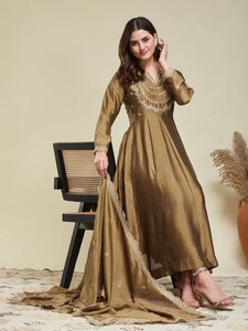 LAUNCHING NEW DESIGNER MODERN FESTIVE PARTY WEAR KURTI PENT DUPATTA FABRIC VICHITRA <b>SILK</b> EMBROIDERY WORK Reversible All Seasons - Product Image 3
