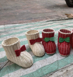 Décoration de Noël artisanale en bambou tressé pour une ambiance festive élégante, fabrication artisanale du Vietnam - Product Image 1