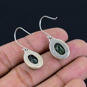 Pendientes Colgantes de Plata de Ley 925 con Diseño Moderno, Corte Ovalado de Serphenita y Engaste en Bisel, Elegantes para Regalo de Boda - Product Image 3