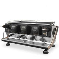 Compre la Cafetera Profesional de 3 Grupos G10 para un Flujo de Trabajo Suave, un Servicio Rápido y Tazas de Espresso Consistentes