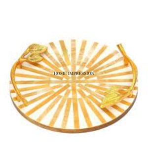 Plateau en bois de mangue de forme ronde avec aluminium moulé argent et blanc couleur fleurs Designer poignées Table pièce maîtresse fournitures - Product Image 6