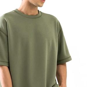 เสื้อยืดโอเวอร์ไซส์สำหรับผู้ชายเสื้อยืดโอเวอร์ไซส์สำหรับผู้ชายสีทึบไม่ตกโลโก้ตามสั่ง - Product Image 3